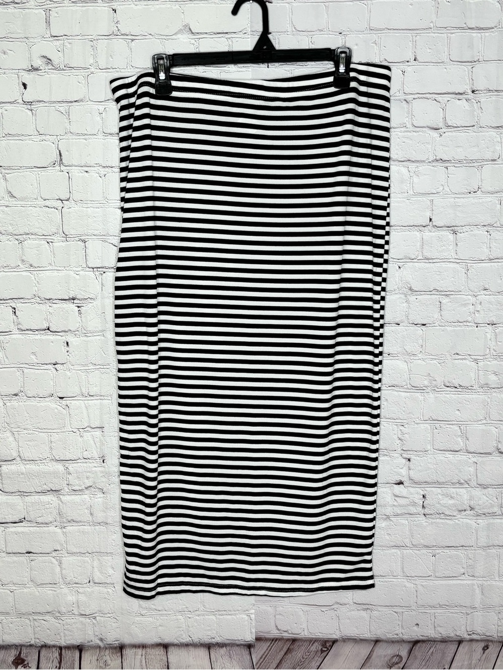 Shein Curve Y2K Black and White Stripe Fitted Midi/Maxi Skirt Size 2XL